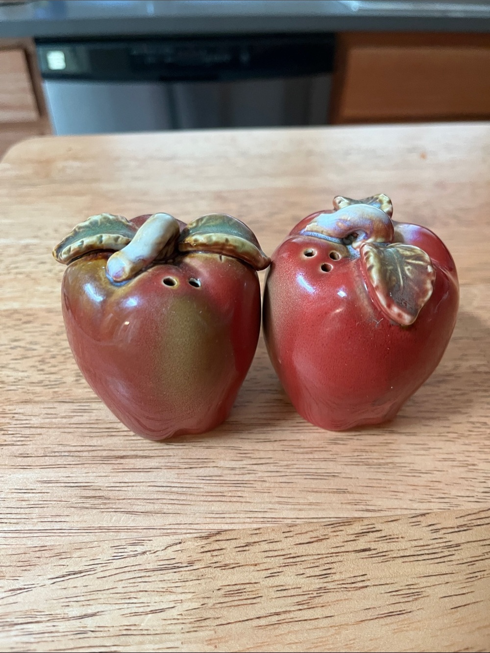Red Ceramic Apple Salt & Pepper Shakers with Green-Brown Leaves - Picture 3 of 3